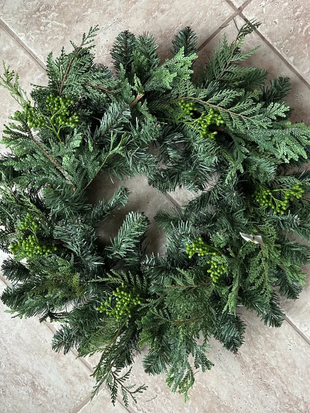 VINTAGE BRAND PINE WREATH WITH GREEN BERRIES AND FAUX BRANCHES:NWT